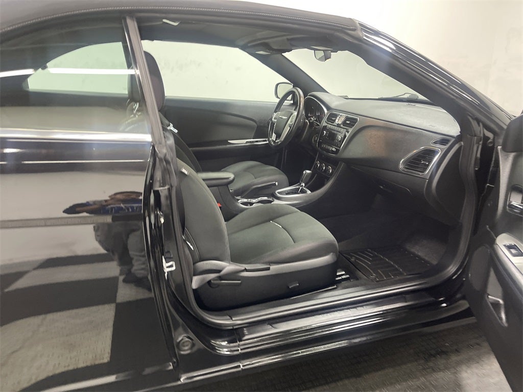 2012 Chrysler 200 Touring