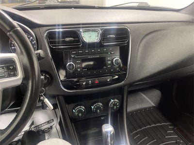 2012 Chrysler 200 Touring