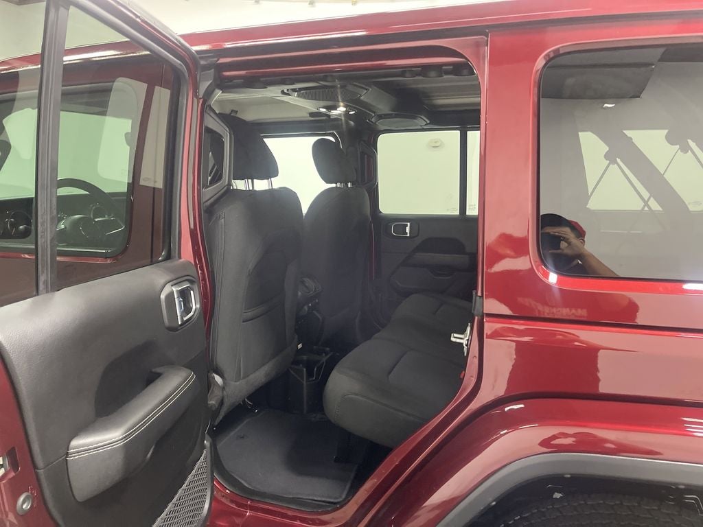 2022 Jeep Wrangler Unlimited Sahara 4x4