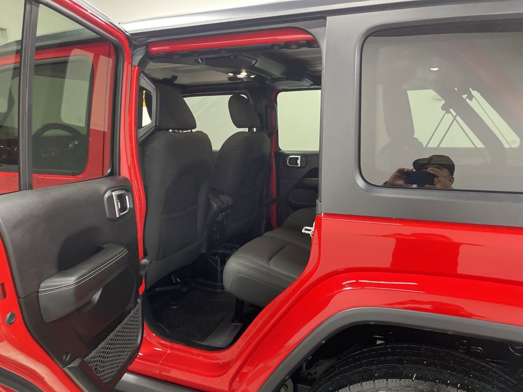 2020 Jeep Wrangler Unlimited Sahara 4x4