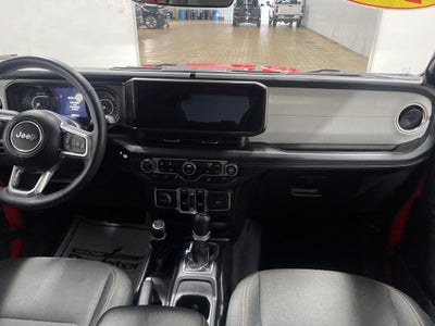 2025 Jeep Wrangler 4-Door Sahara 4x4