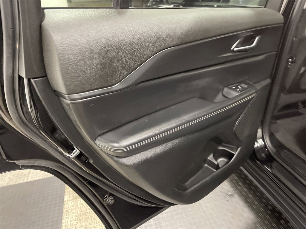 2023 Jeep Grand Cherokee L Laredo 4x4