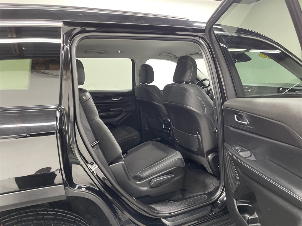 2023 Jeep Grand Cherokee L Laredo 4x4