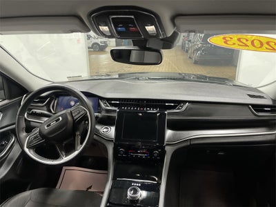 2023 Jeep Grand Cherokee L Laredo 4x4