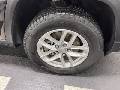 2023 Jeep Grand Cherokee L Laredo 4x4