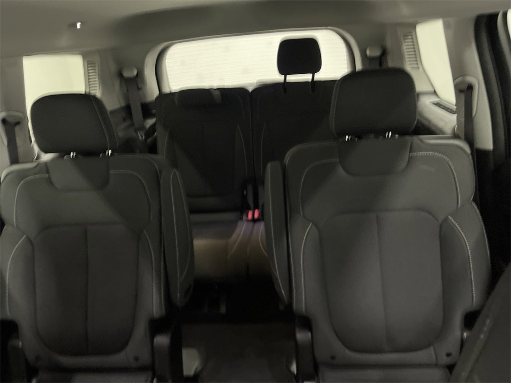 2023 Jeep Grand Cherokee L Laredo 4x4