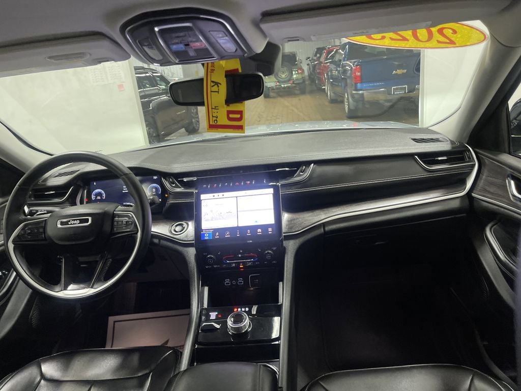 2023 Jeep Grand Cherokee L Limited 4x4