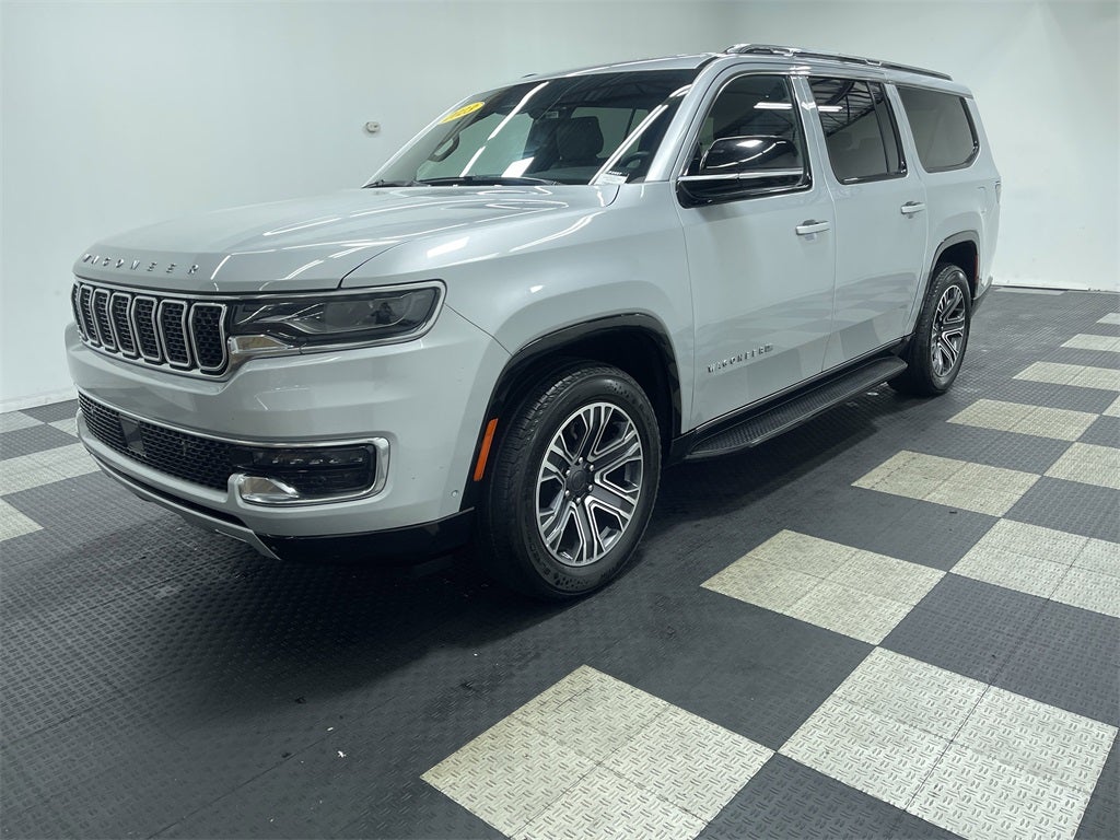 2023 Jeep Wagoneer L Series II 4x2