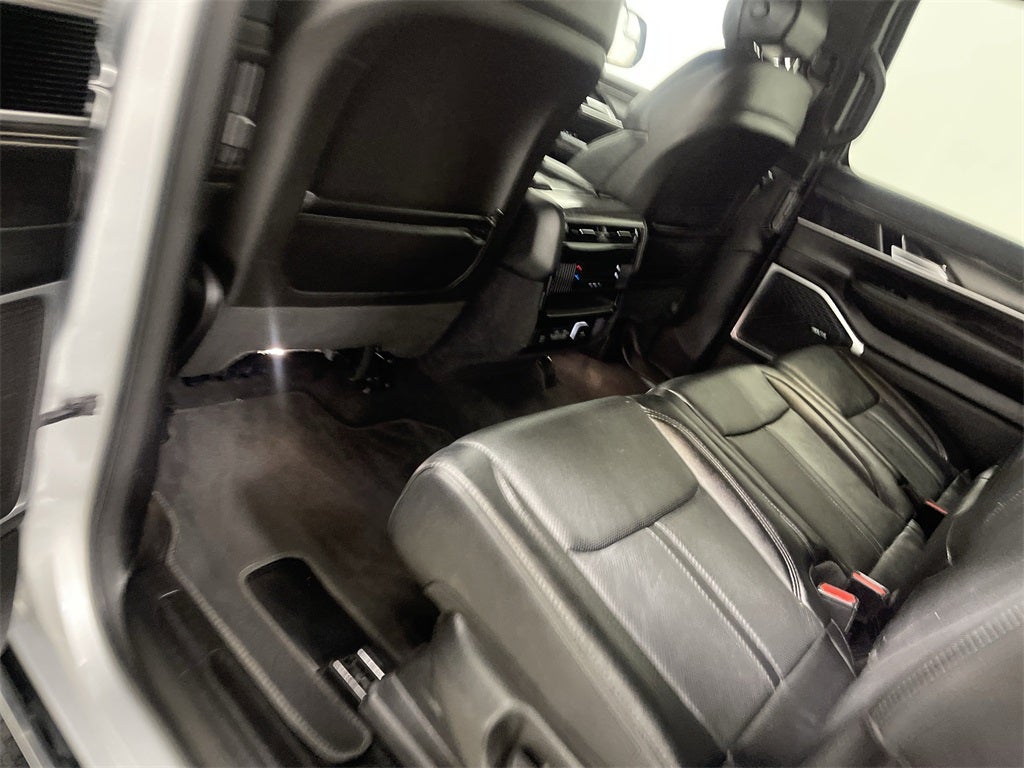 2023 Jeep Wagoneer L Series II 4x2