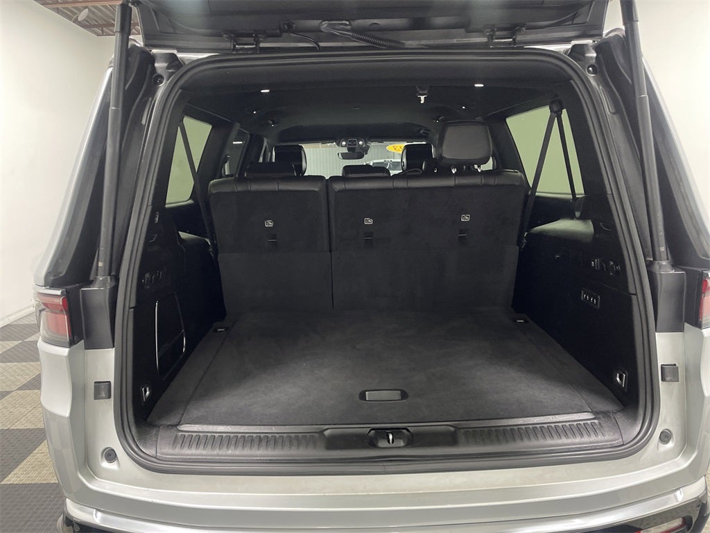 2023 Jeep Wagoneer L Series II 4x2