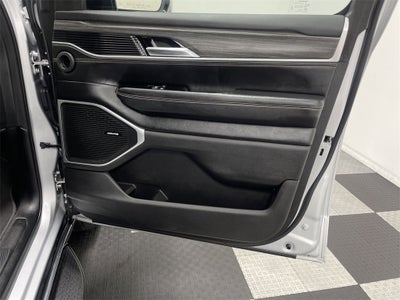 2023 Jeep Wagoneer L Series II 4x2