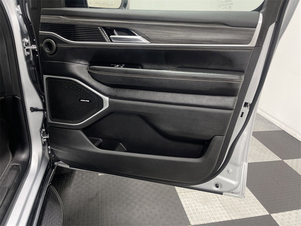 2023 Jeep Wagoneer L Series II 4x2