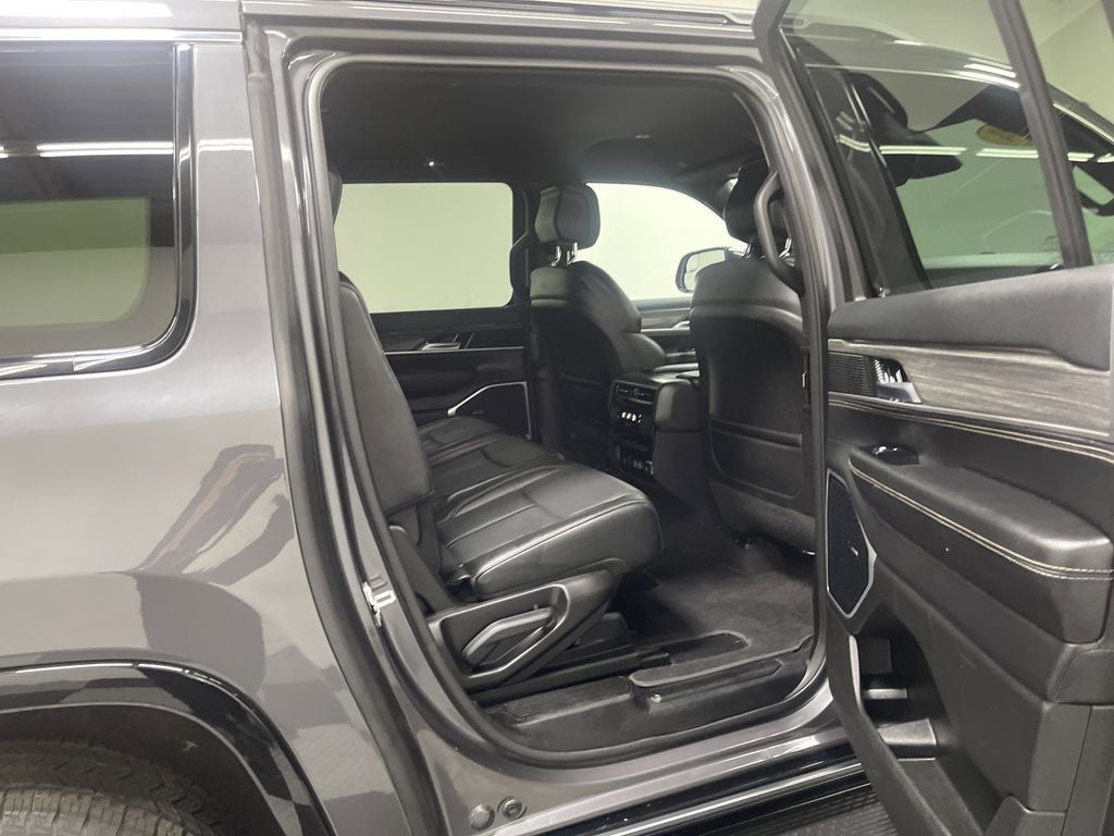 2024 Jeep Wagoneer L Series II 4x4