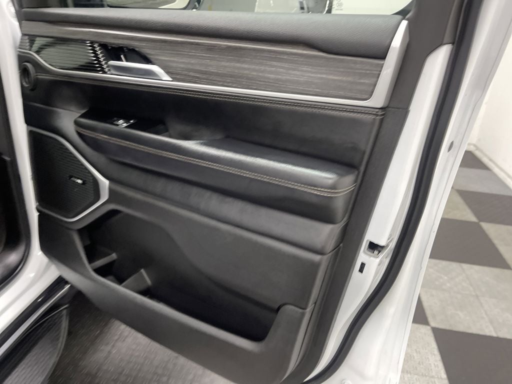 2023 Jeep Wagoneer L Series II 4x4