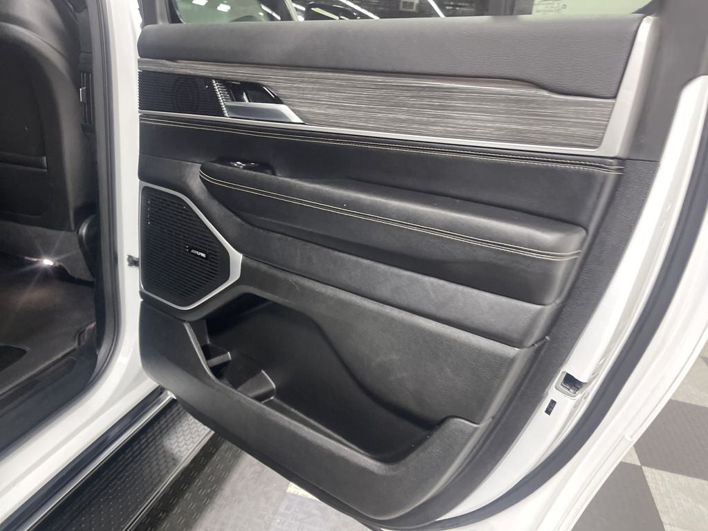 2024 Jeep Wagoneer L Series II 4x4