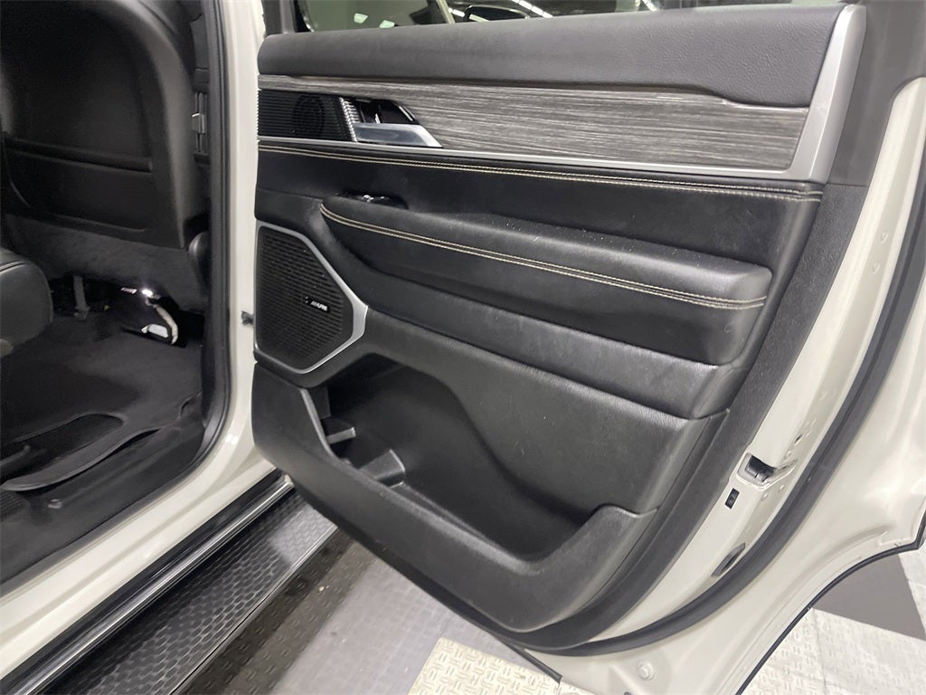 2022 Jeep Wagoneer Series III 4x4