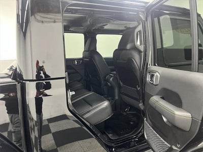 2025 Jeep Gladiator High Tide