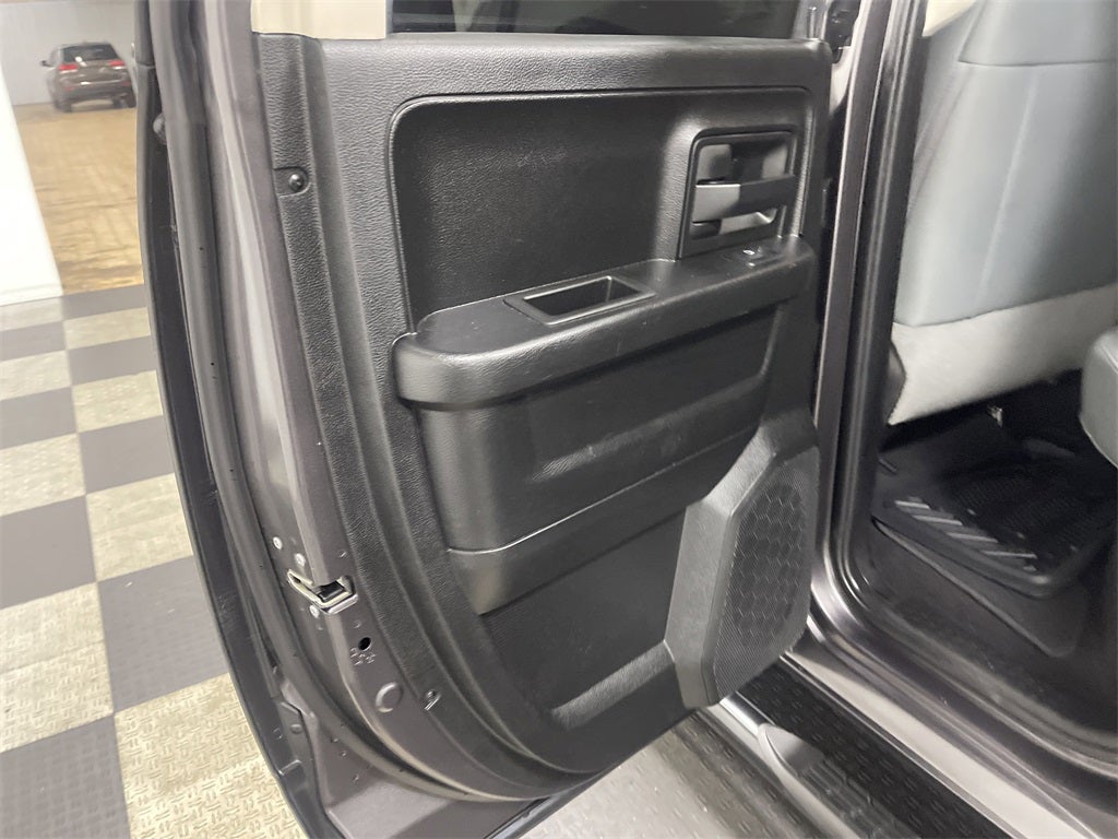 2019 RAM 1500 Classic Express Quad Cab 4x4 6'4' Box