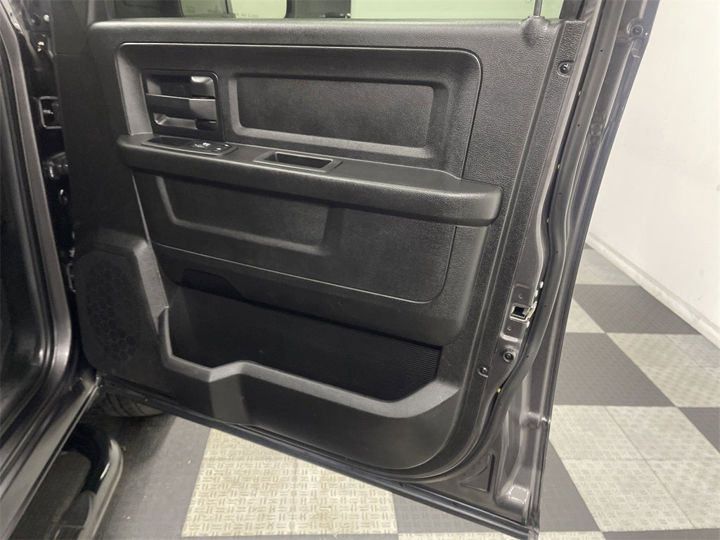 2019 RAM 1500 Classic Express Quad Cab 4x4 6'4' Box