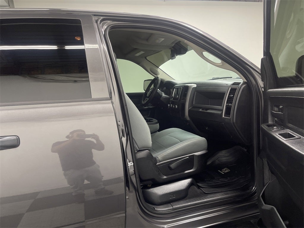 2019 RAM 1500 Classic Express Quad Cab 4x4 6'4' Box