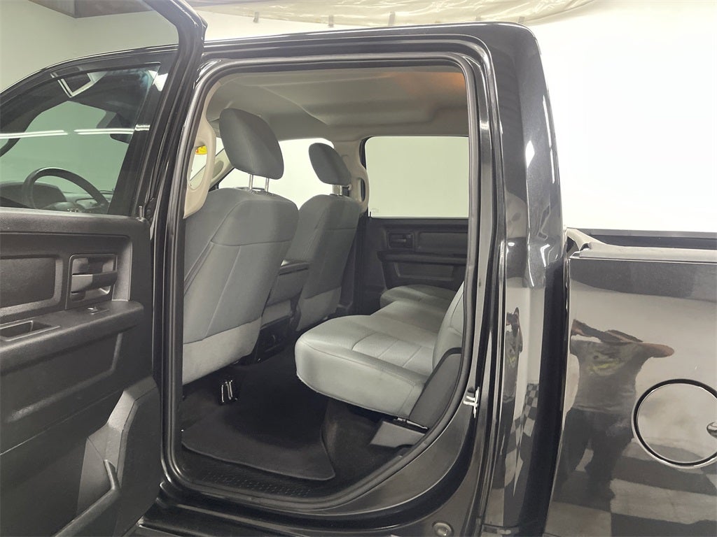 2017 RAM 1500 Express Crew Cab 4x4 5'7' Box