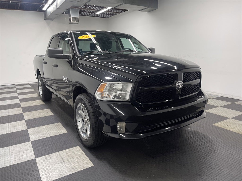 2017 RAM 1500 Express Crew Cab 4x4 5'7' Box