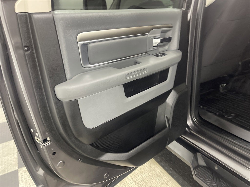 2020 RAM 1500 Classic Warlock Crew Cab 4x4 5'7' Box