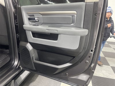 2020 RAM 1500 Classic Warlock Crew Cab 4x4 5'7' Box