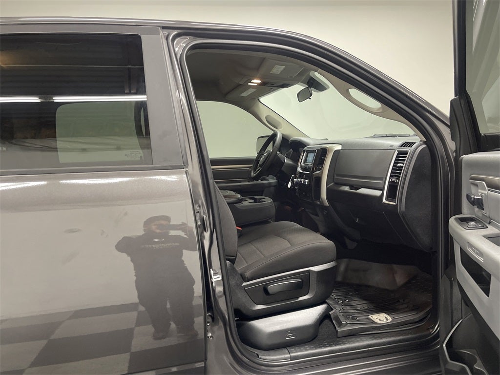 2020 RAM 1500 Classic Warlock Crew Cab 4x4 5'7' Box