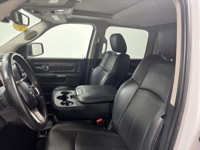 2018 RAM 1500 Laramie Crew Cab 4x4 5'7' Box
