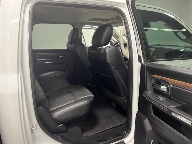 2018 RAM 1500 Laramie Crew Cab 4x4 5'7' Box