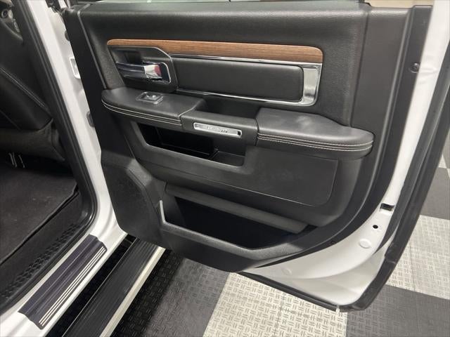 2018 RAM 1500 Laramie Crew Cab 4x4 5'7' Box