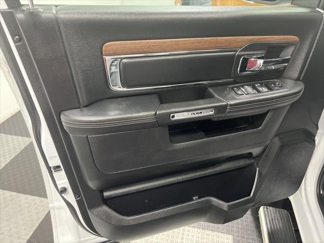 2018 RAM 1500 Laramie Crew Cab 4x4 5'7' Box
