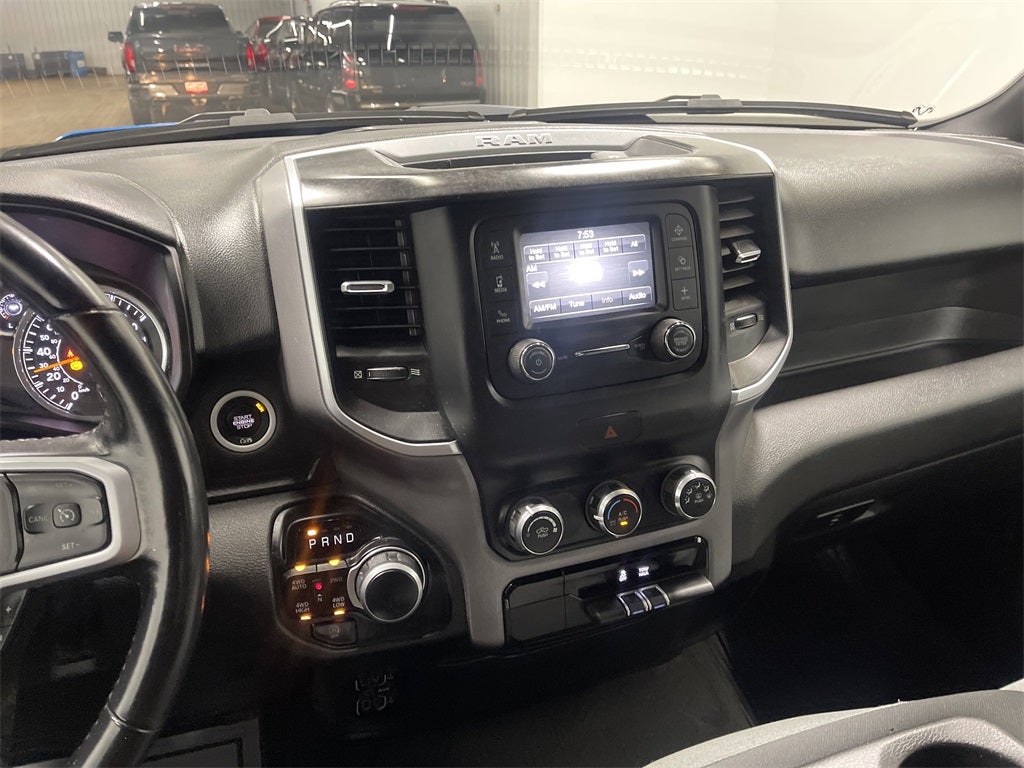 2022 RAM 1500 Big Horn Crew Cab 4x4 5'7' Box