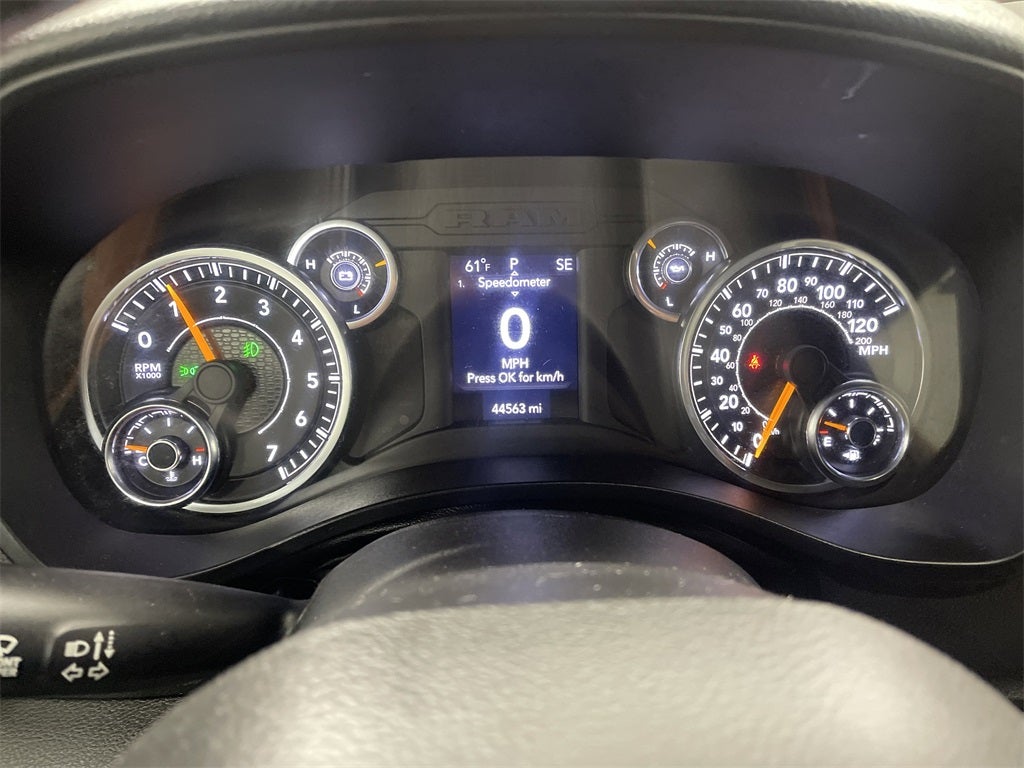 2022 RAM 1500 Big Horn Crew Cab 4x4 5'7' Box