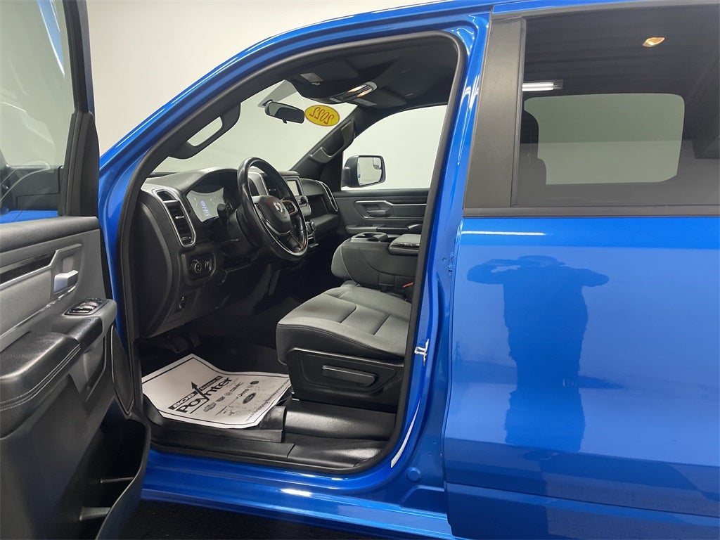 2022 RAM 1500 Big Horn Crew Cab 4x4 5'7' Box