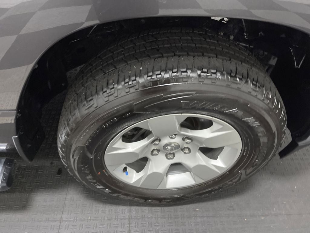 2024 RAM 1500 Big Horn Crew Cab 4x4 5'7' Box