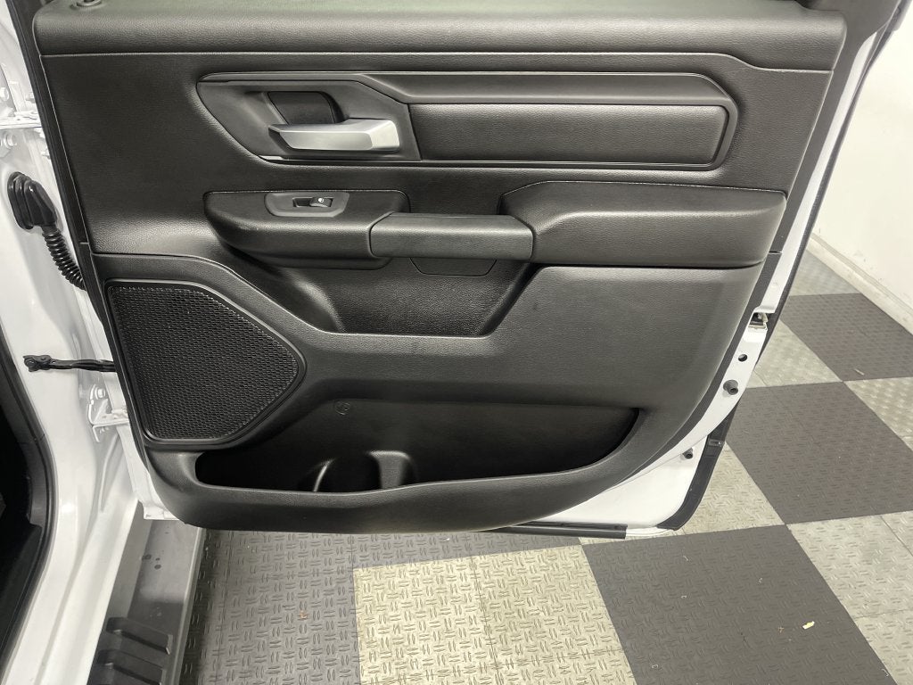 2025 RAM 1500 Tradesman Crew Cab 4x4 5'7' Box