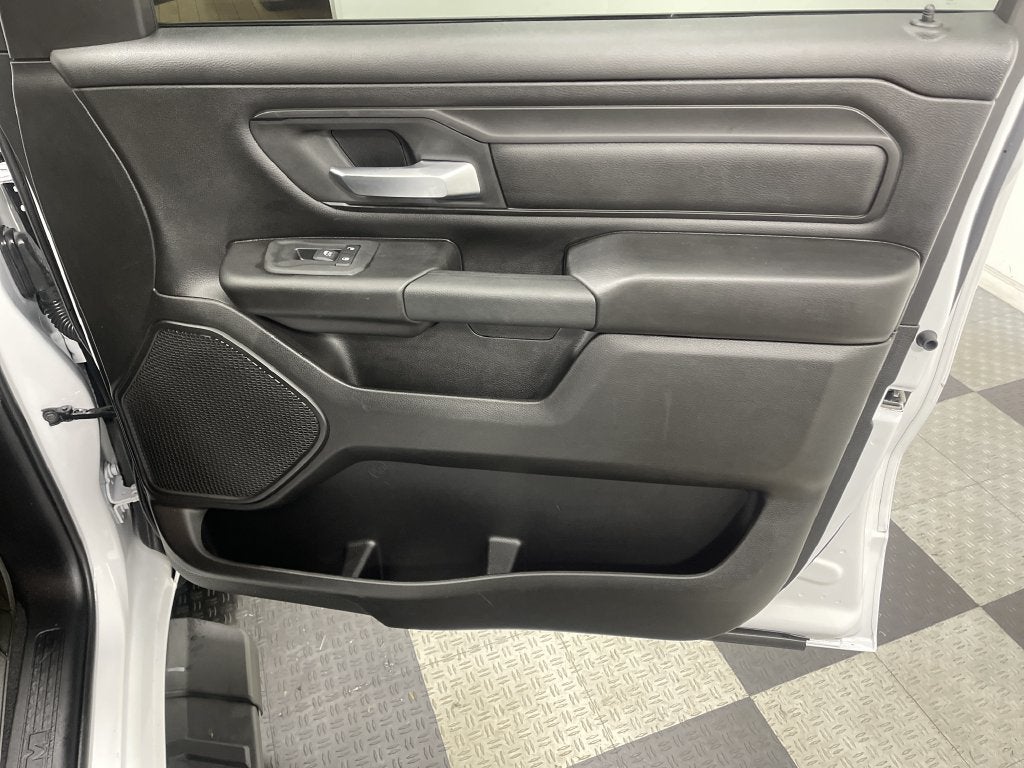 2025 RAM 1500 Tradesman Crew Cab 4x4 5'7' Box