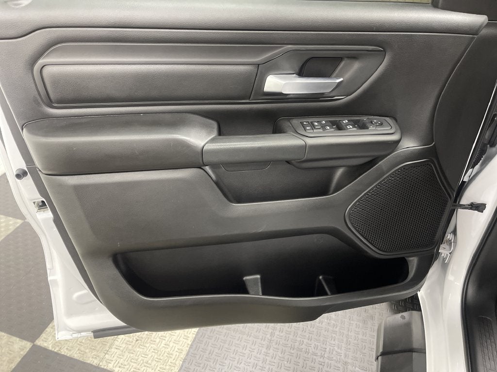 2025 RAM 1500 Tradesman Crew Cab 4x4 5'7' Box