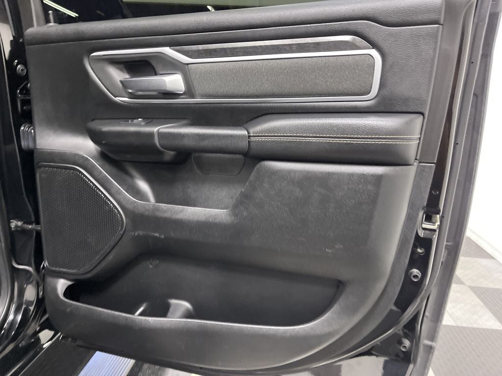 2020 RAM 1500 Big Horn Crew Cab 4x4 5'7' Box