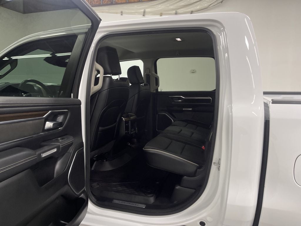 2022 RAM 1500 Laramie Crew Cab 4x4 5'7' Box