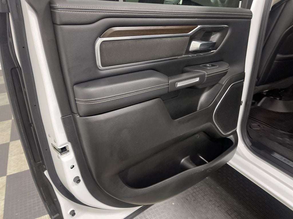 2022 RAM 1500 Laramie Crew Cab 4x4 5'7' Box