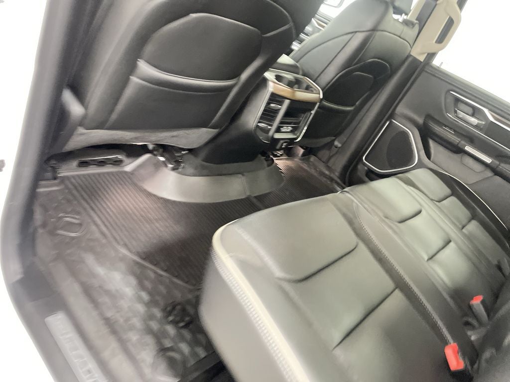 2022 RAM 1500 Laramie Crew Cab 4x4 5'7' Box