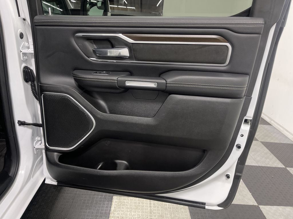 2022 RAM 1500 Laramie Crew Cab 4x4 5'7' Box