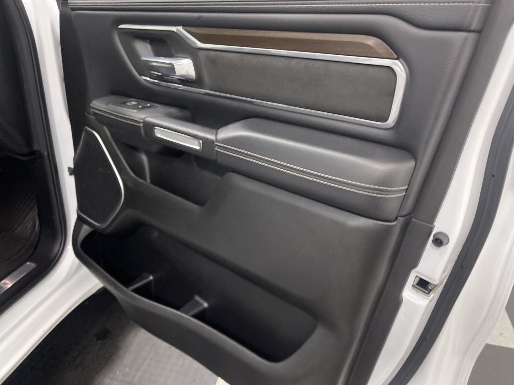 2022 RAM 1500 Laramie Crew Cab 4x4 5'7' Box