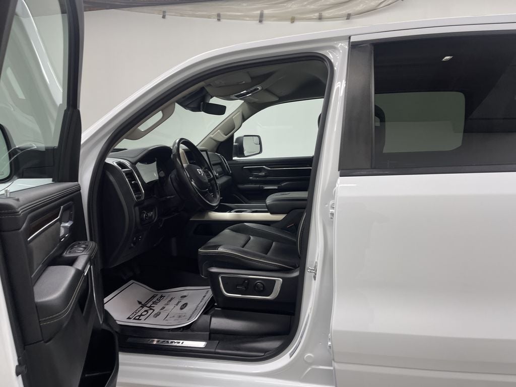2022 RAM 1500 Laramie Crew Cab 4x4 5'7' Box