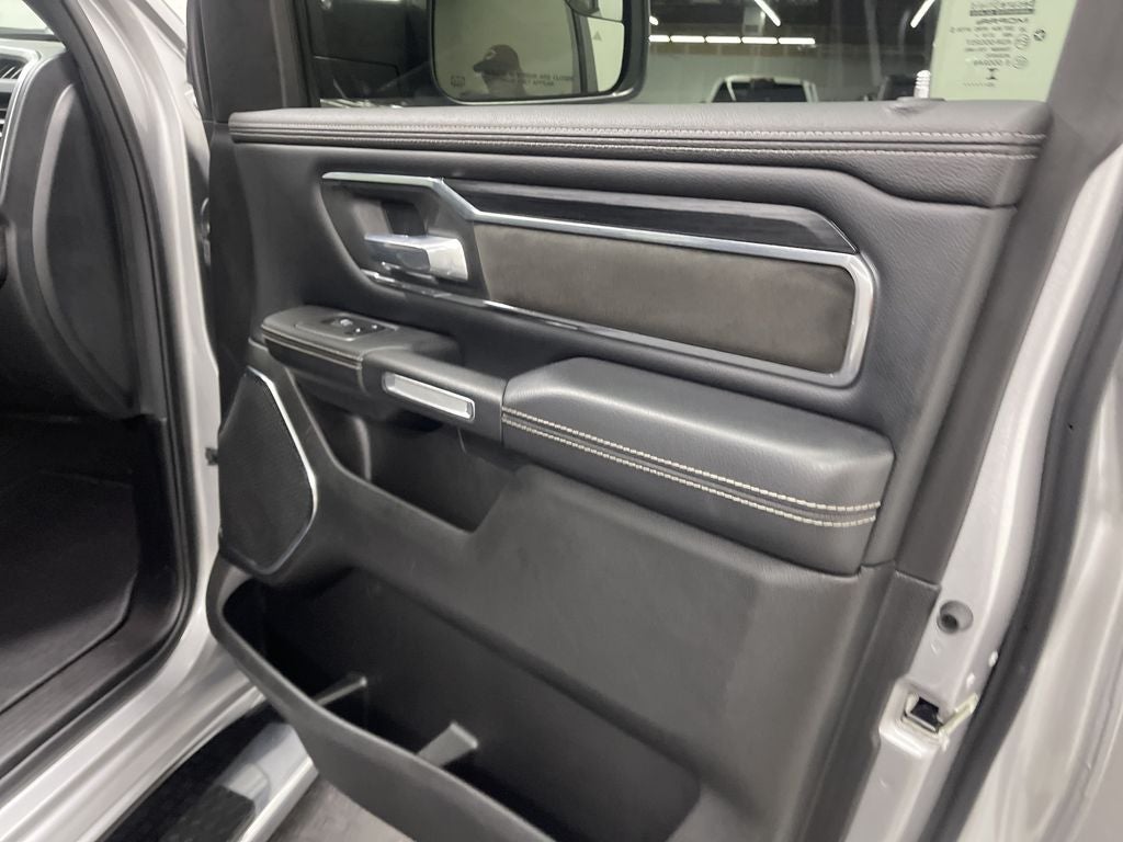 2024 RAM 1500 Laramie Crew Cab 4x4 5'7' Box