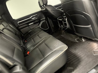 2020 RAM 1500 Laramie Crew Cab 4x4 5'7' Box