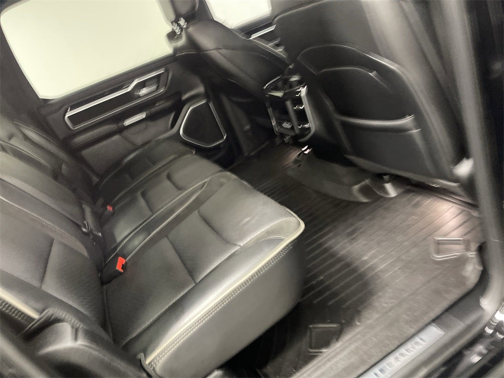 2020 RAM 1500 Laramie Crew Cab 4x4 5'7' Box